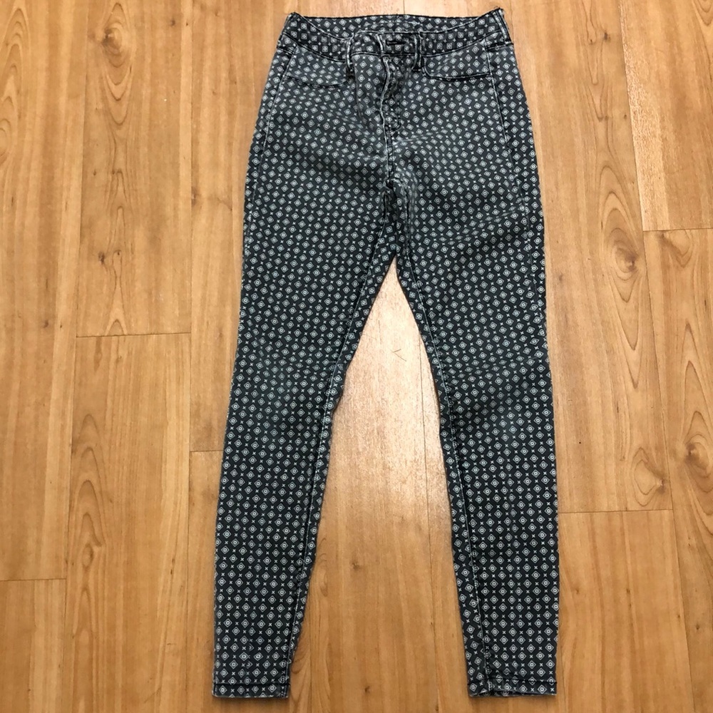 Patterned jeans